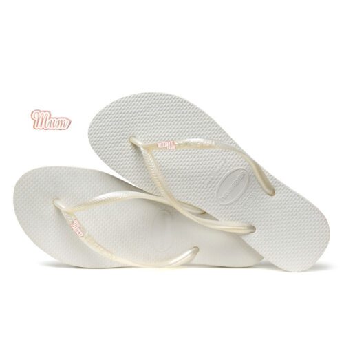 Havaianas White Slim Flip Flops with Rose Gold Mum Charm